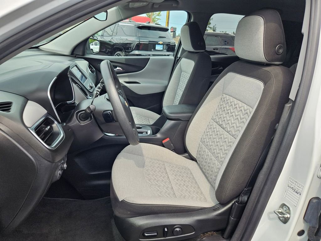 2023 Chevrolet Equinox LT photo 13
