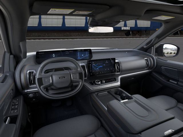 2025 Ford Expedition photo 9