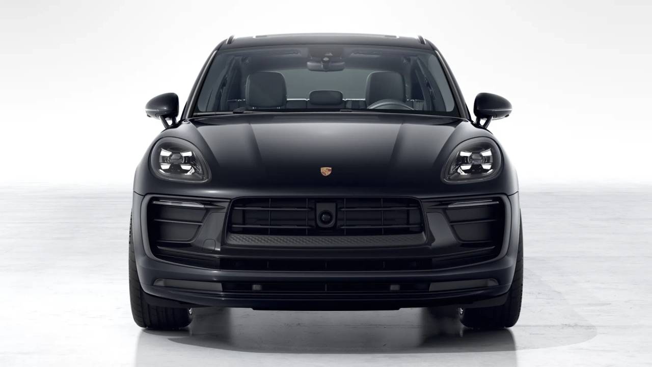 2026 Porsche Macan T photo 7