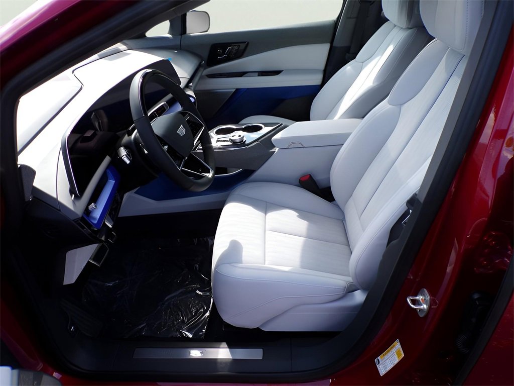 2025 Cadillac Optiq Luxury photo 7