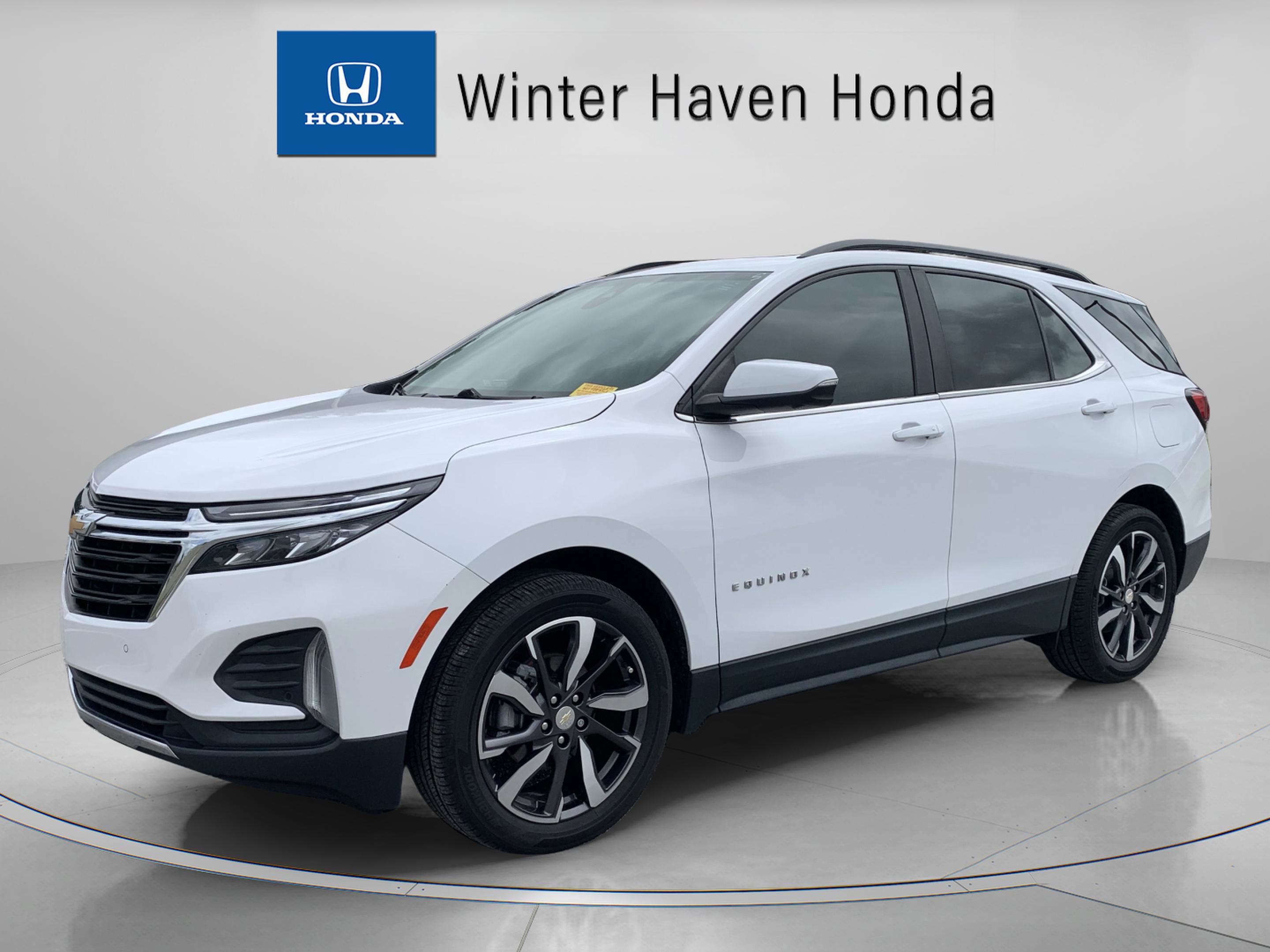 2022 Chevrolet Equinox LT photo 2