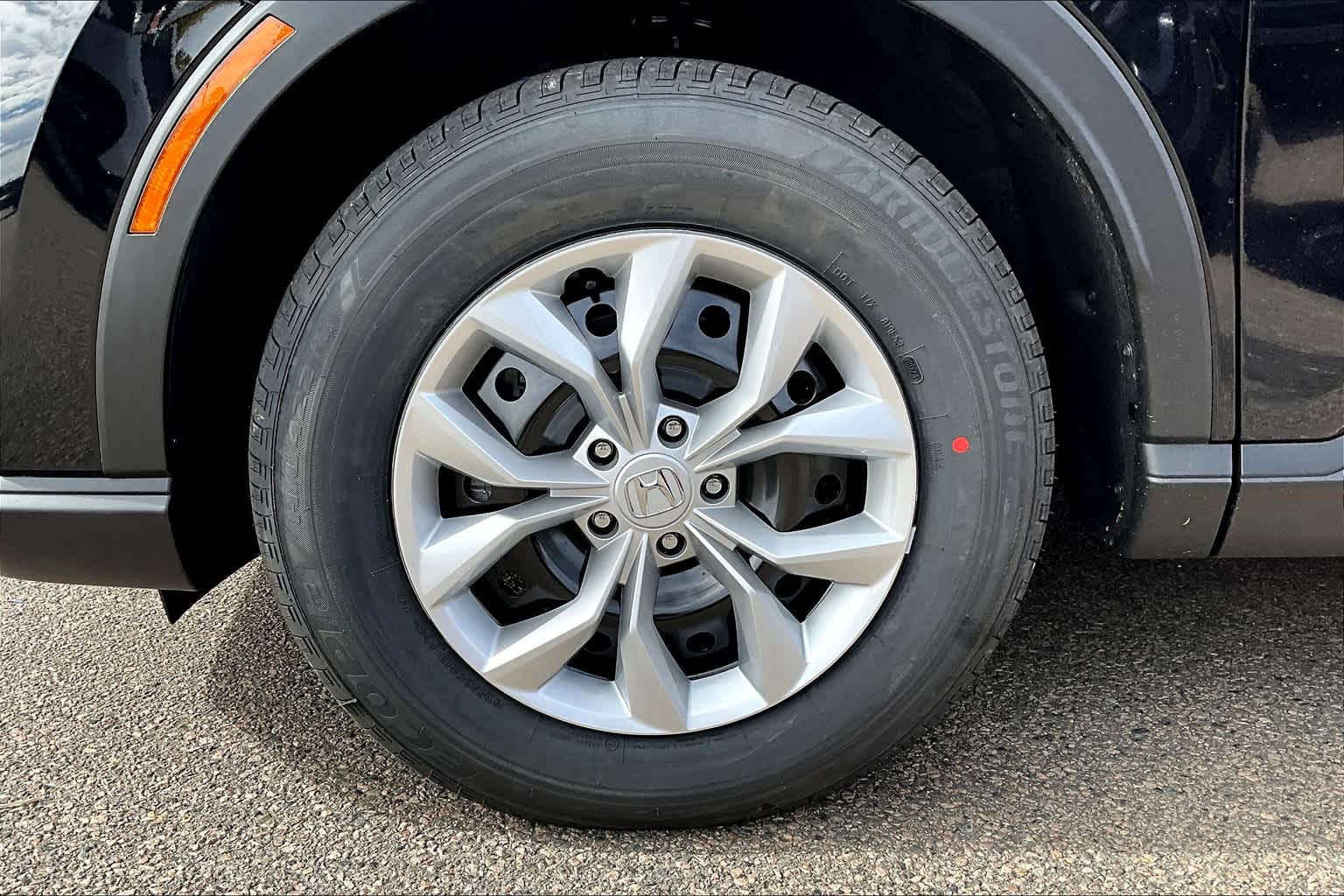 2025 Honda CR-V LX photo 7
