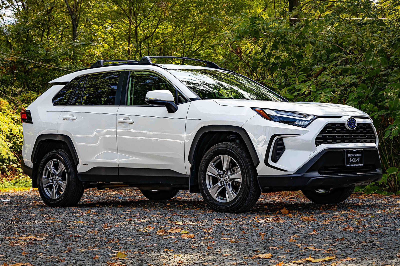 2023 Toyota RAV4 Hybrid XLE photo 17