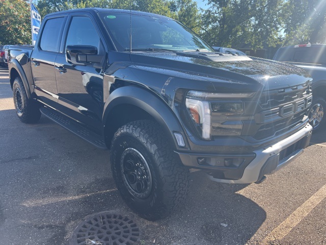 2025 Ford F-150 Raptor photo 2