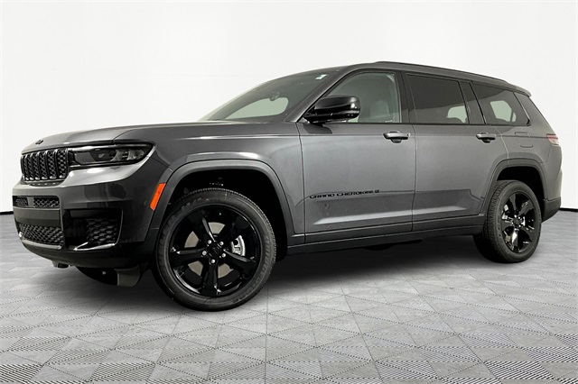 2025 Jeep Grand Cherokee L Altitude's photo