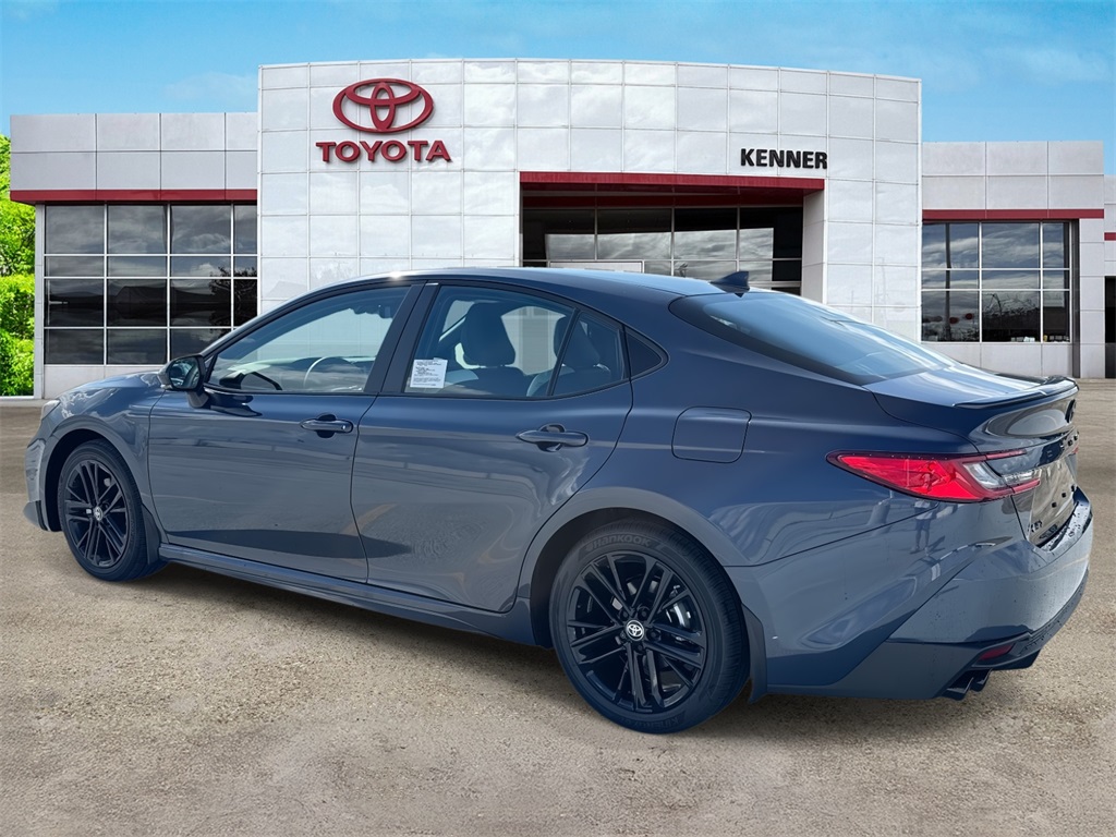 2026 Toyota Camry SE photo 3