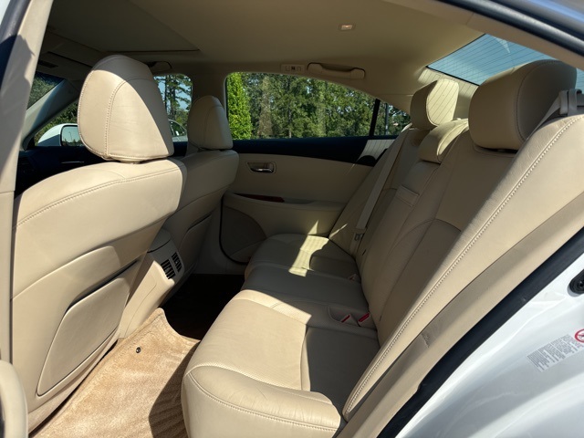 2012 Lexus ES 350 photo 15