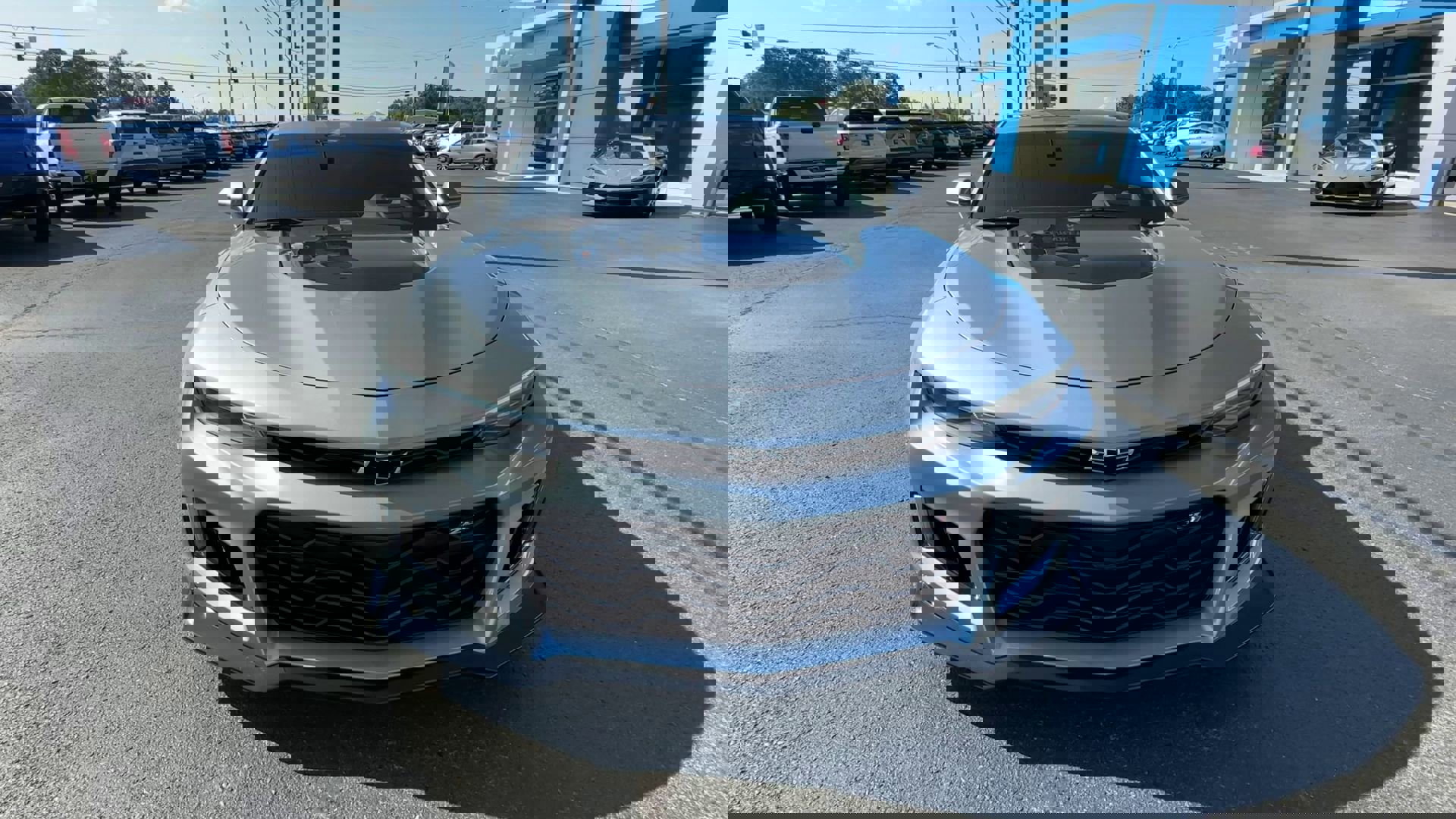 2023 Chevrolet Camaro ZL1 photo 2