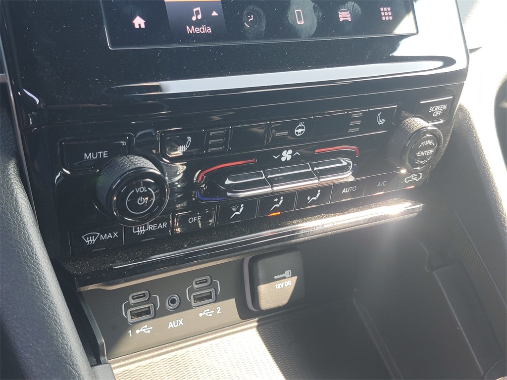 2025 Jeep Grand Cherokee Altitude photo 17