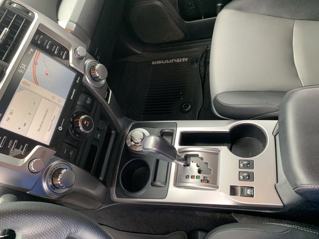 2020 Toyota 4Runner SR5 Premium photo 18