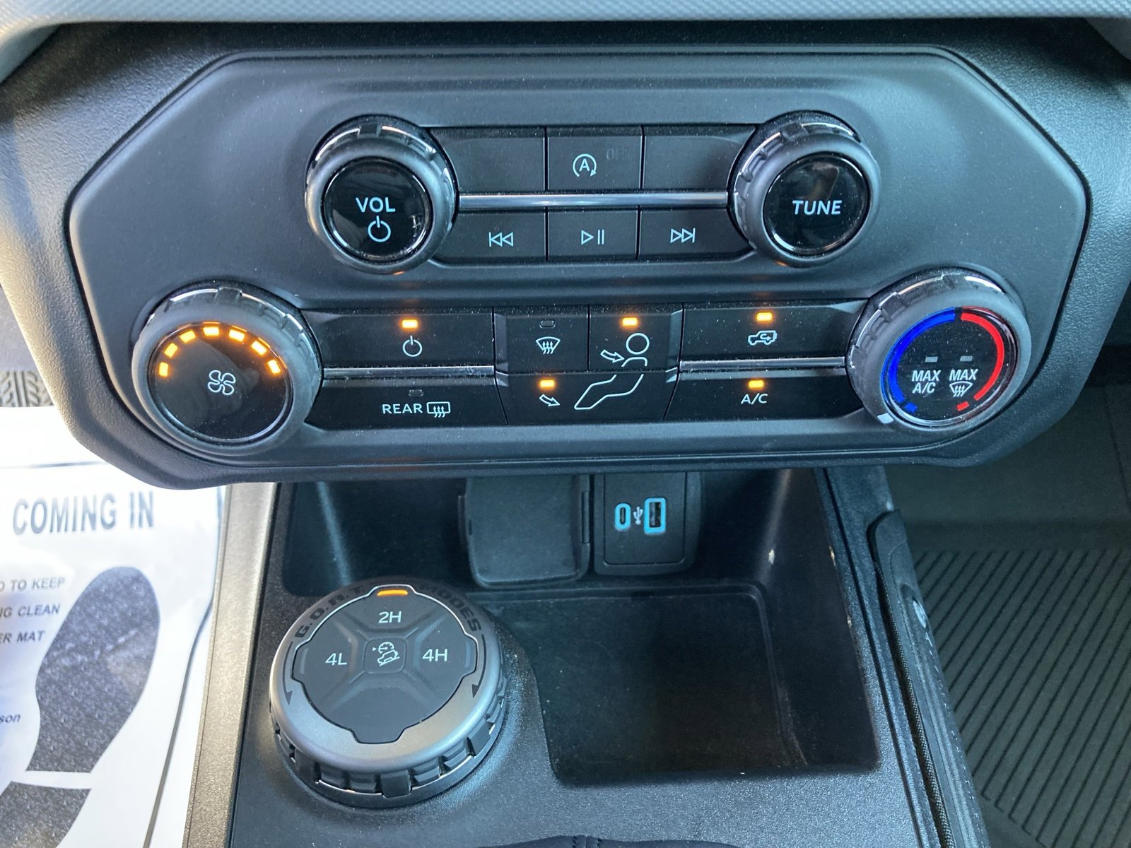 2023 Ford Bronco Base photo 21