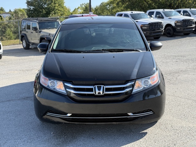 2016 Honda Odyssey SE photo 3