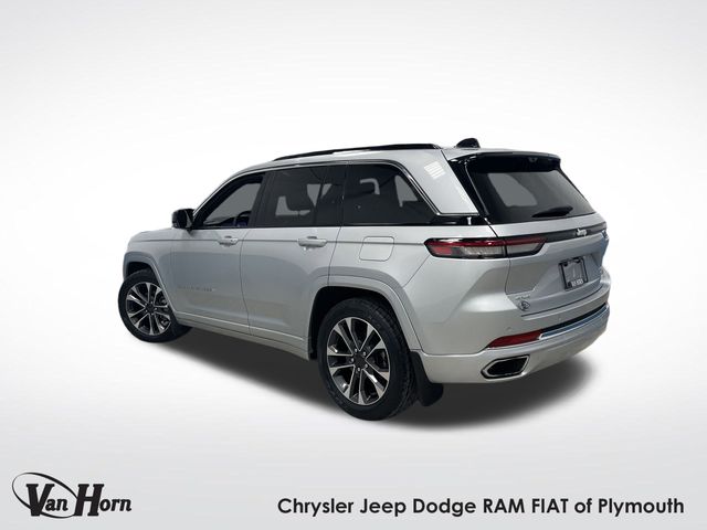2024 Jeep Grand Cherokee Overland photo 2