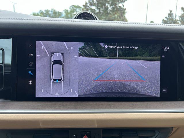 2025 Porsche Cayenne E-Hybrid Turbo photo 13