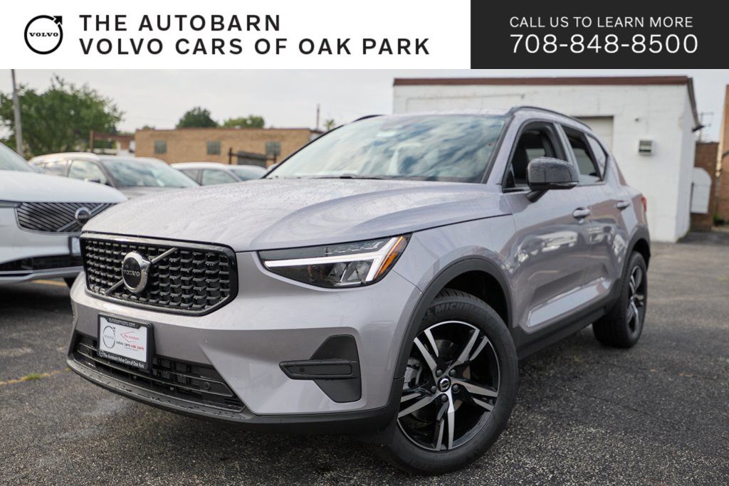 2026 VOLVO XC40 - Image 28