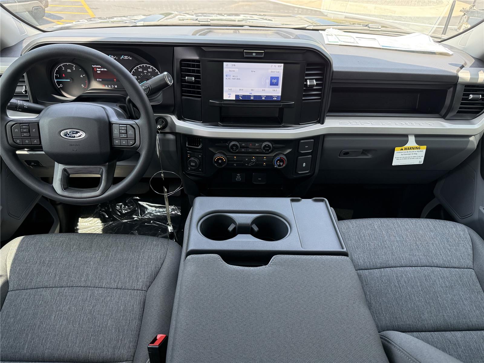 2025 Ford F-250 XL photo 2