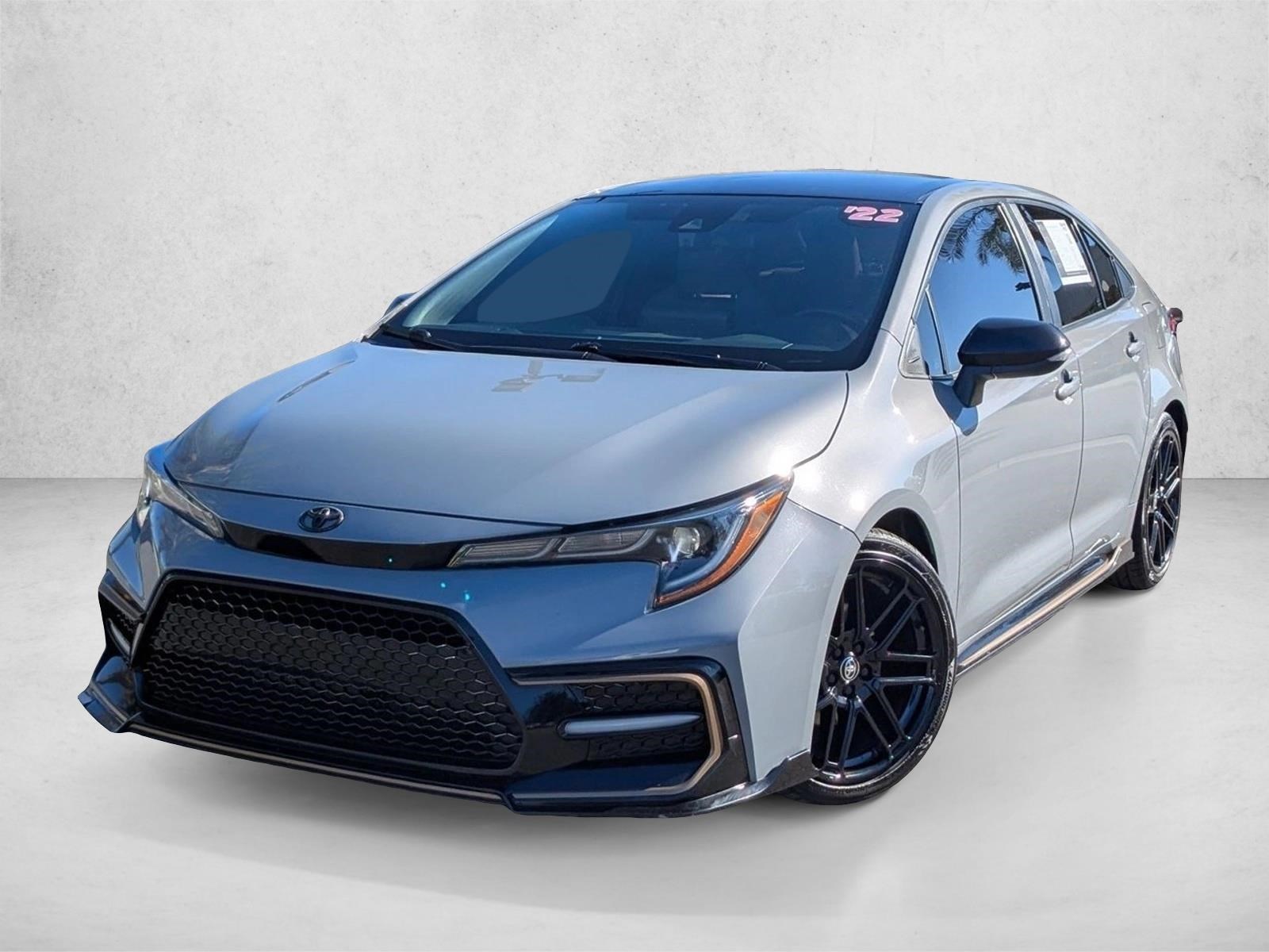 2022 Toyota Corolla SE's photo