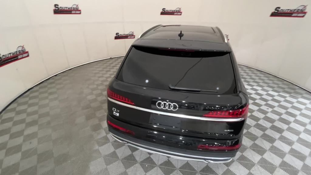 2024 Audi Q7 45 Premium Plus photo 4