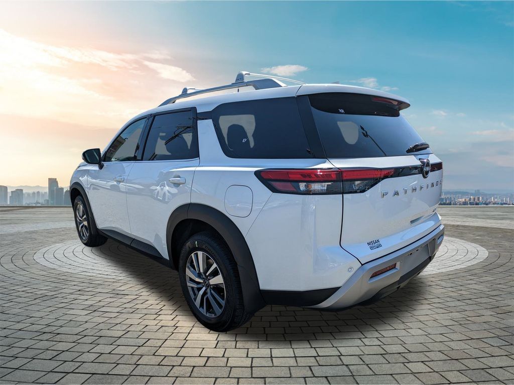 2025 Nissan Pathfinder SL photo 4