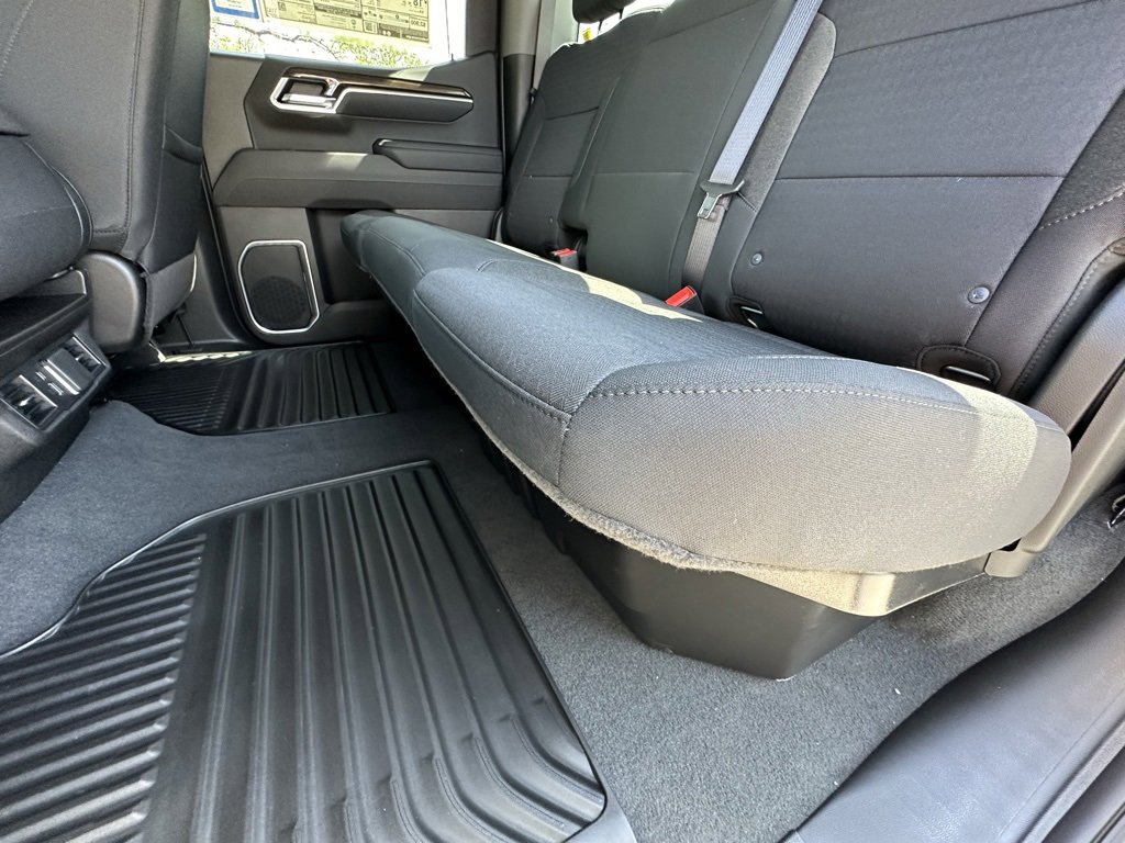2025 Chevrolet Silverado 1500 LT photo 21