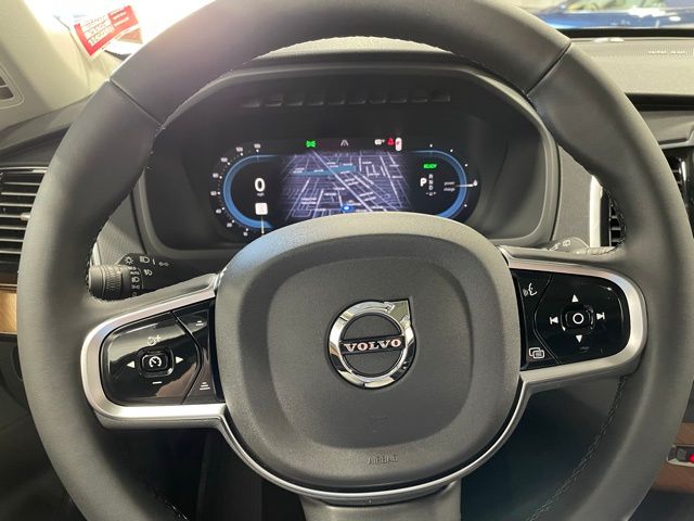 2025 Volvo XC90 T8 Plus photo 15