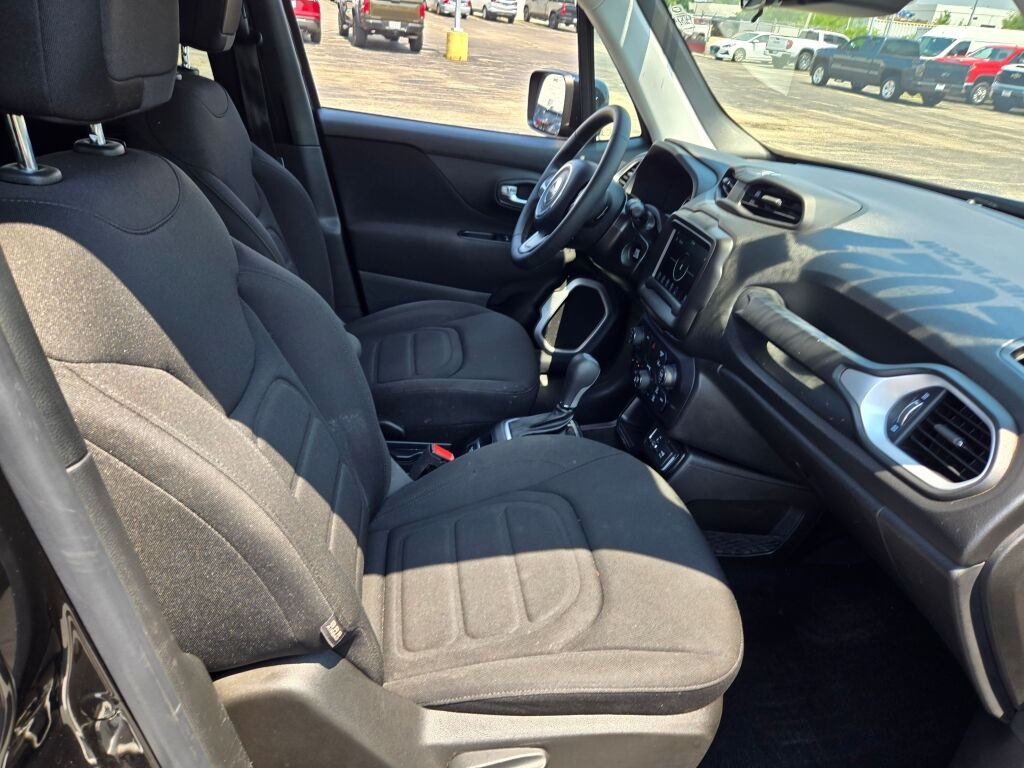 2021 Jeep Renegade Latitude photo 4
