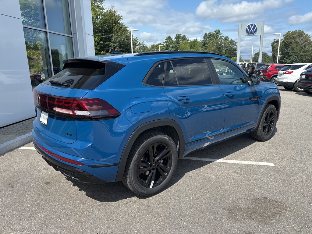 2026 Volkswagen Atlas Cross Sport SEL R-Line photo 11