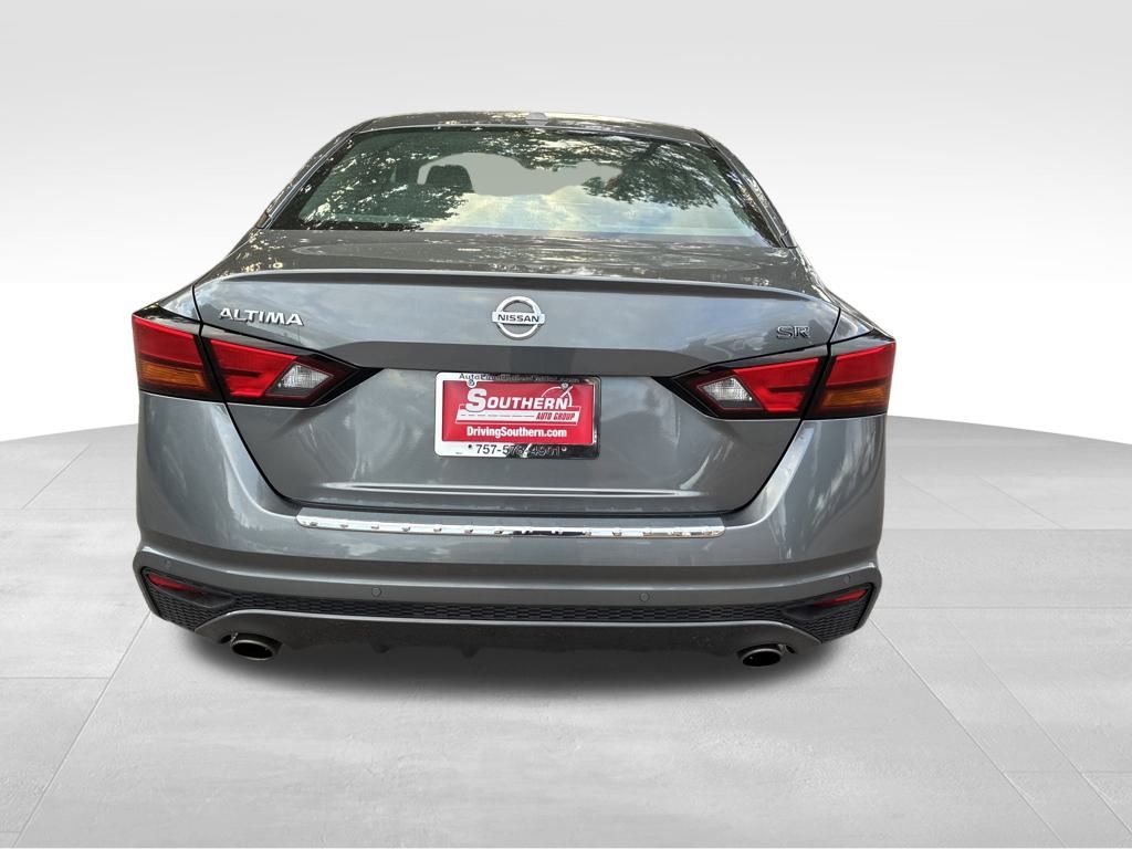 2021 Nissan Altima 2.5 SR photo 4