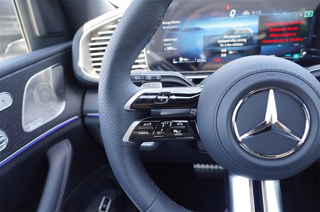 2026 Mercedes Benz GLS 450 4MATIC photo 16