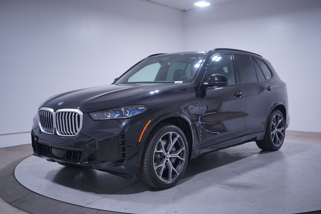 2026 BMW X5 50e's photo