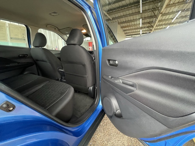 2021 Nissan Kicks S photo 22