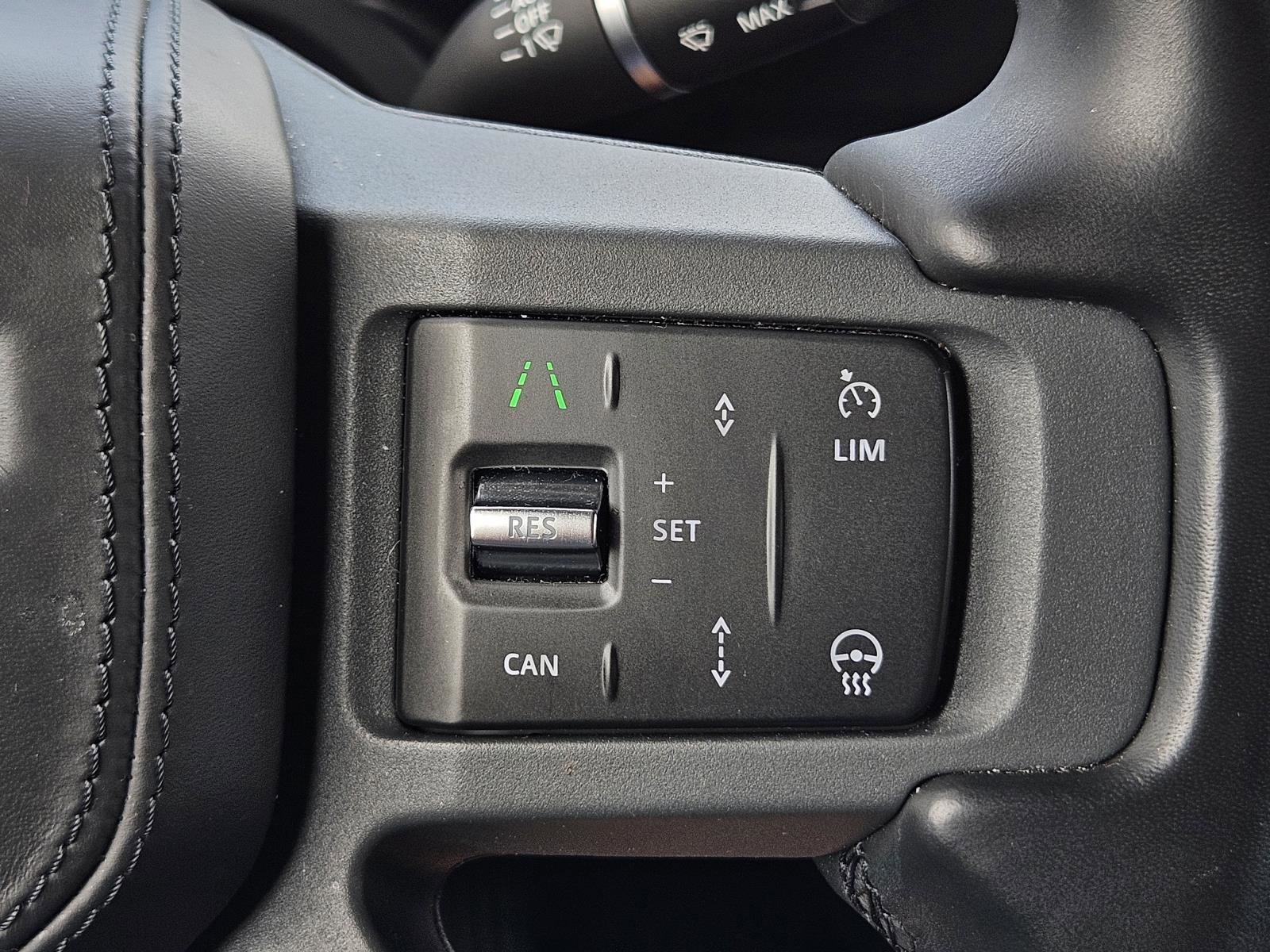 2023 Land Rover Defender X-Dynamic SE photo 15