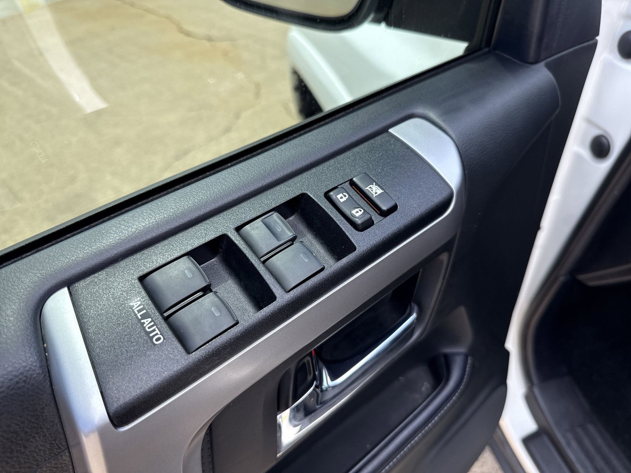 2023 Toyota 4Runner SR5 photo 12