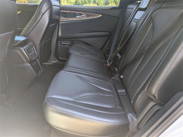 2019 Lincoln Nautilus Reserve photo 25