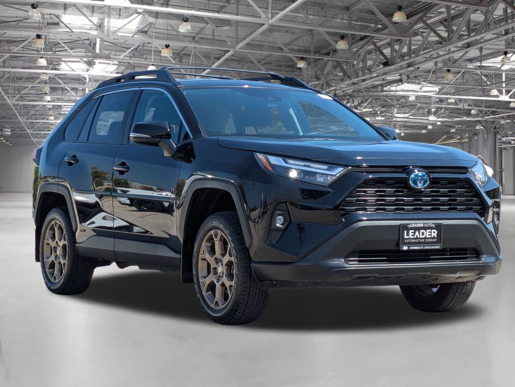 2024 Toyota RAV4 Hybrid photo 3