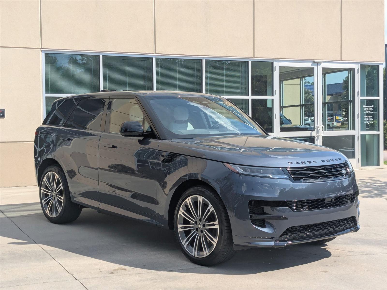 2025 Land Rover Range Rover Sport P460e Dynamic SE photo 3