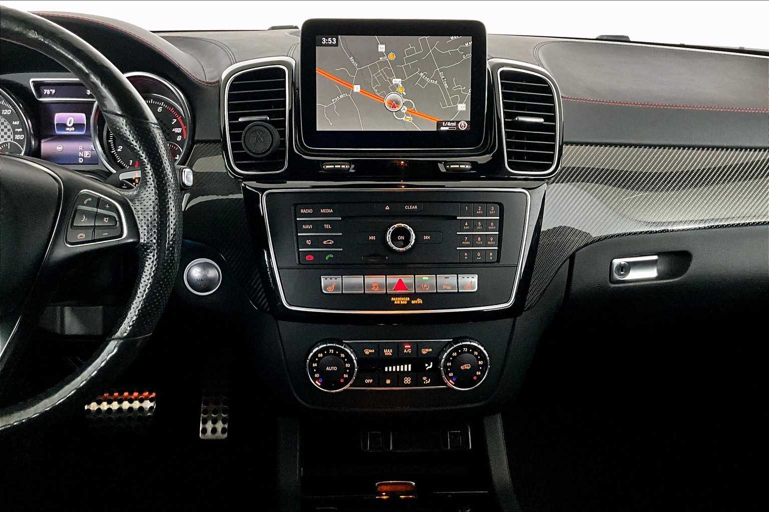 2017 Mercedes Benz GLE AMG 43 4MATIC photo 3