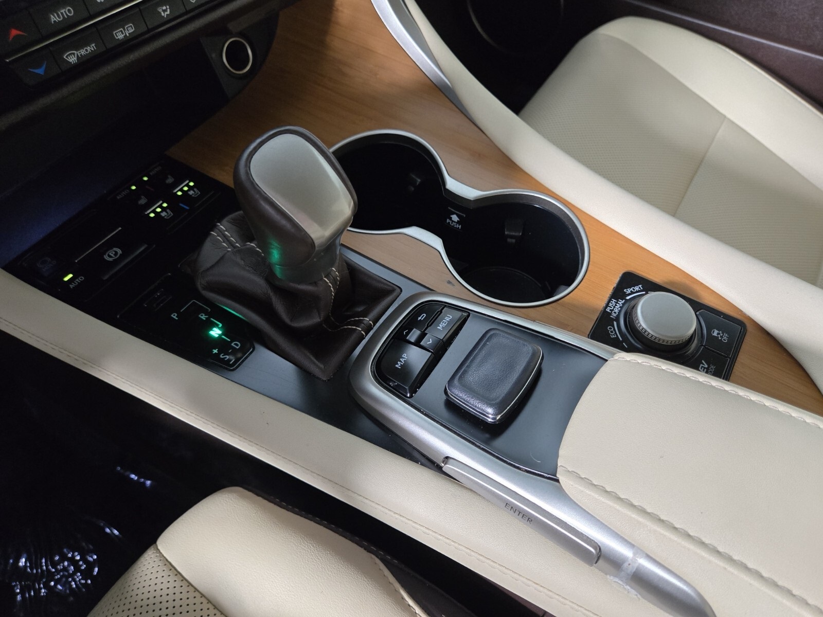 2017 Lexus RX 450h photo 29