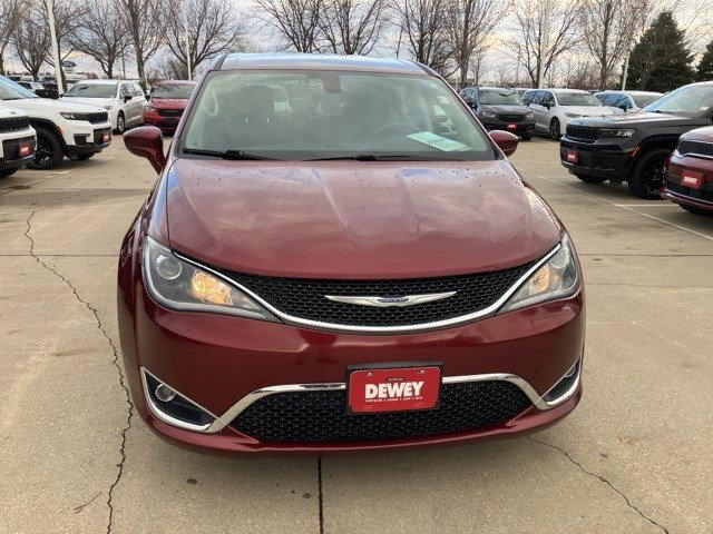 2018 Chrysler Pacifica Touring Plus photo 2