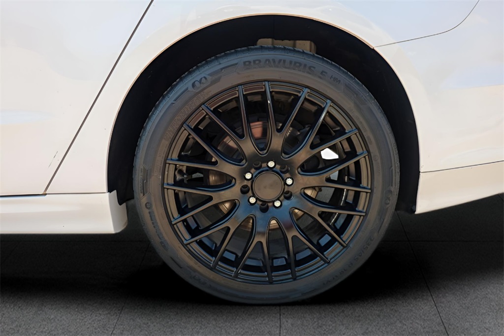 2015 Ford Fusion SE photo 22