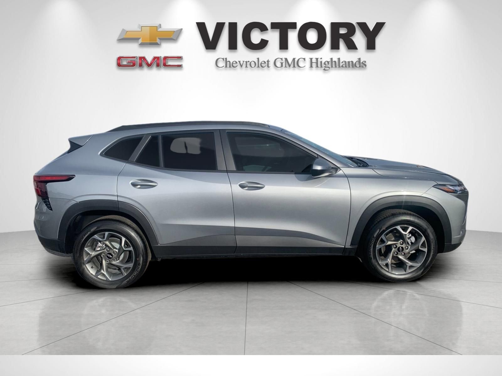 2026 Chevrolet Trax LT photo 2