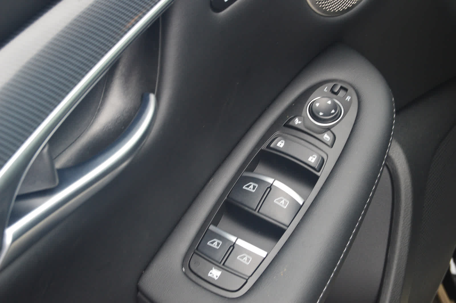 2025 Infiniti QX50 SPORT AWD photo 16