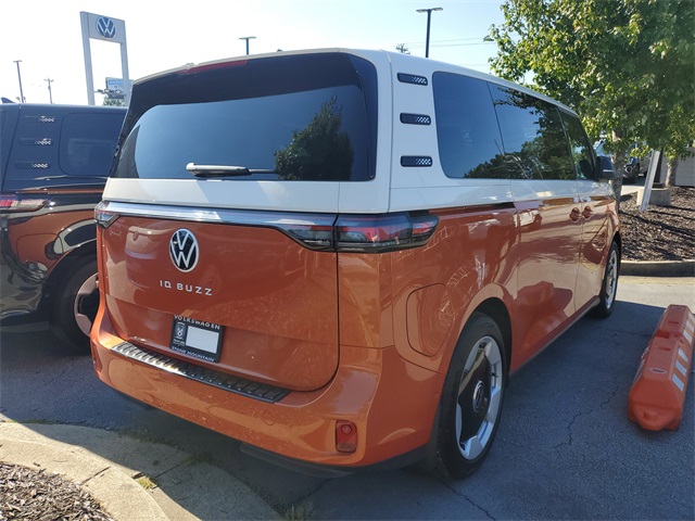 2025 Volkswagen ID. Buzz Pro Plus photo 4
