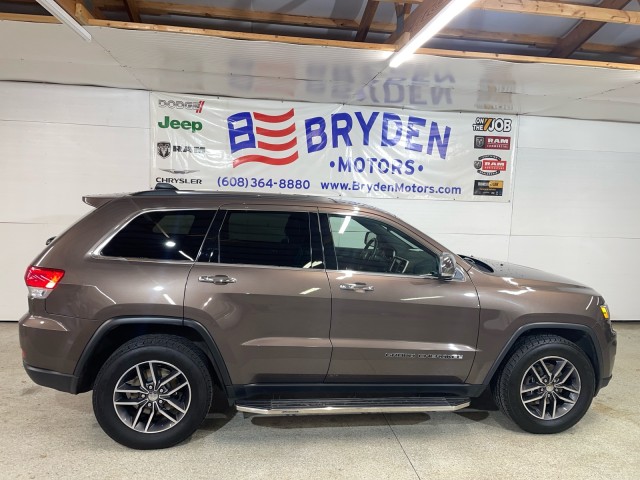 2017 Jeep Grand Cherokee Limited's photo