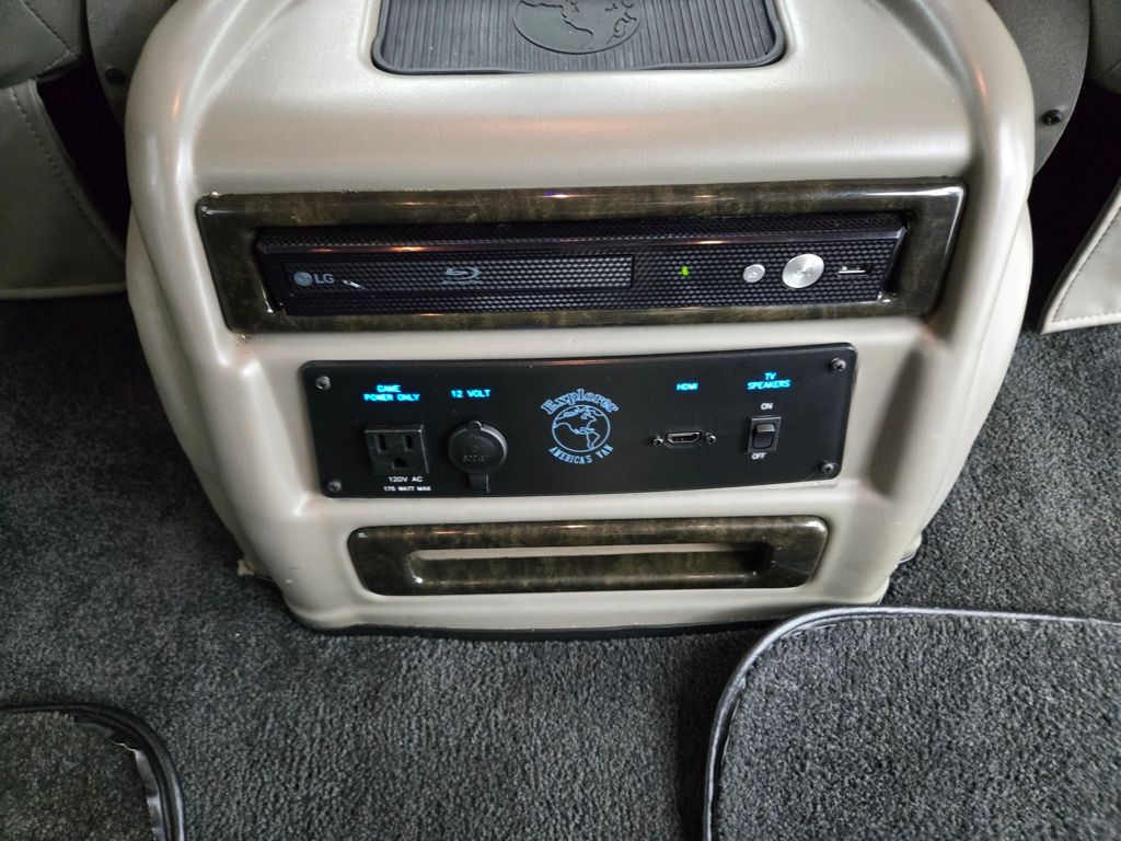 2023 Chevrolet Express photo 44
