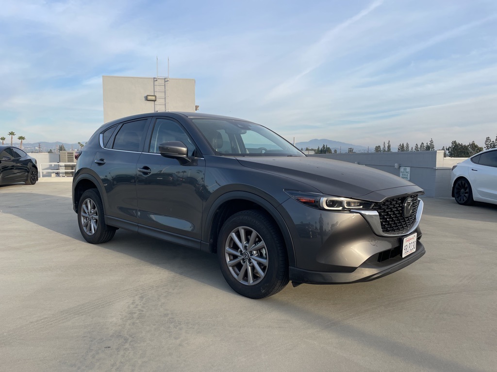 2022 Mazda CX-5 S Preferred package's photo