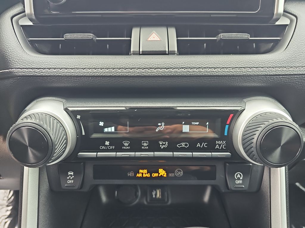 2024 Toyota RAV4 LE photo 17