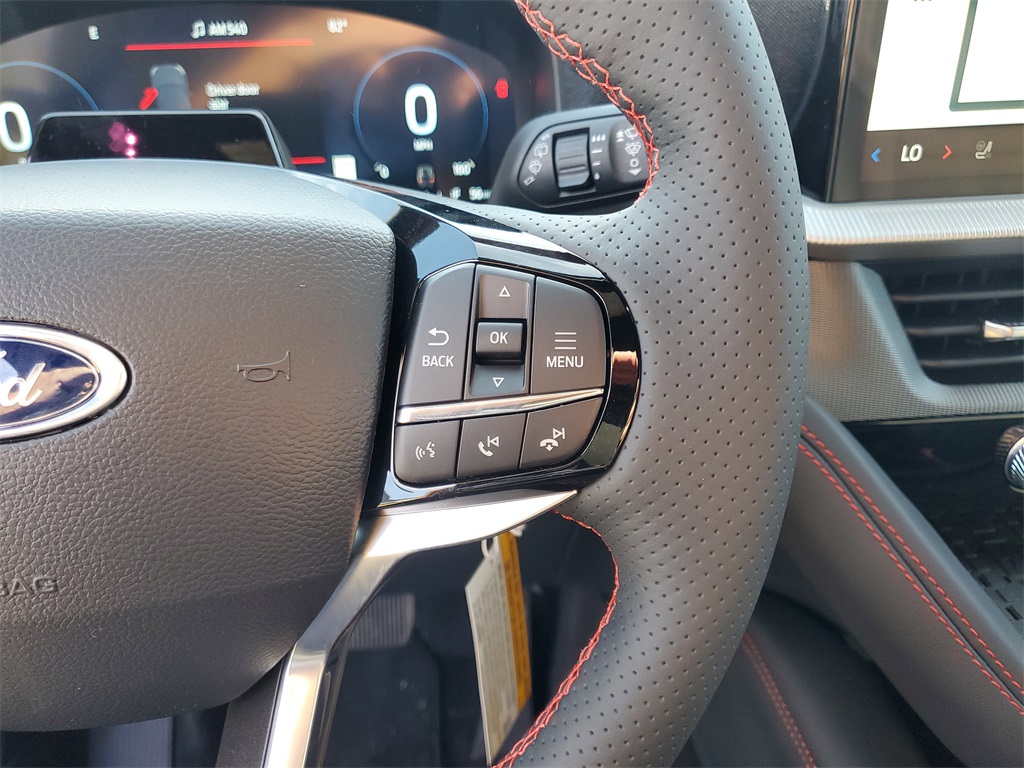 2025 Ford Explorer ST-Line photo 9