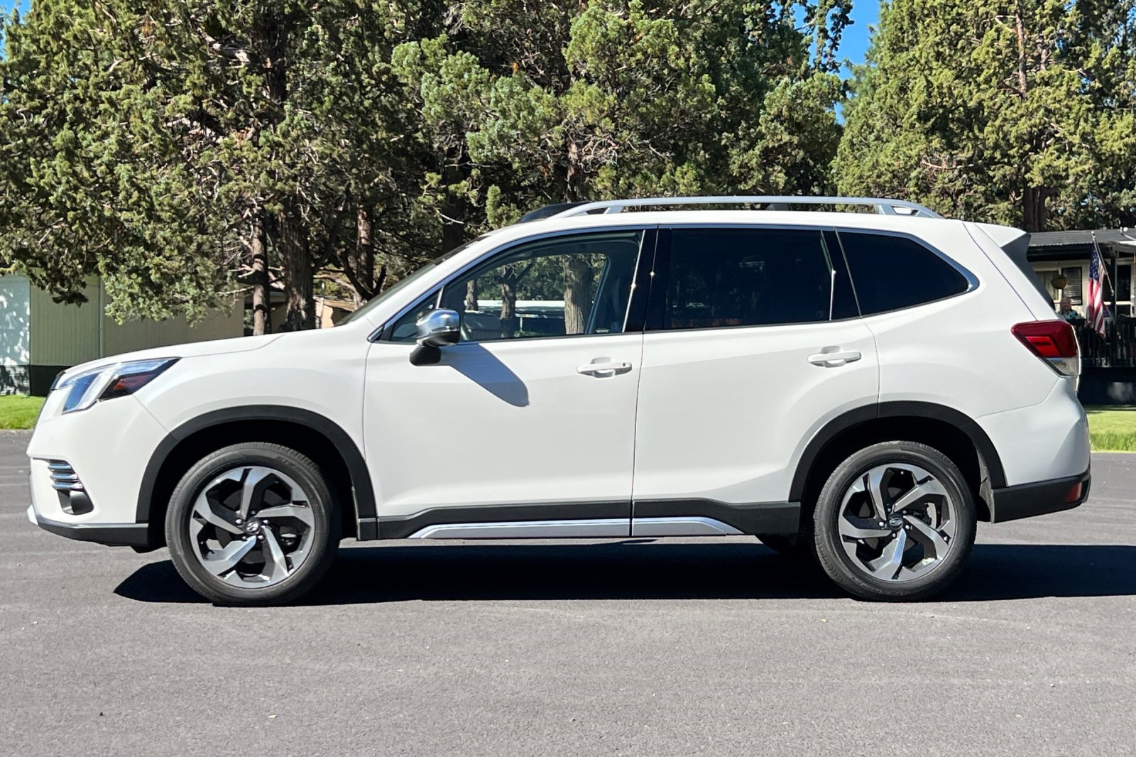 2023 Subaru Forester Touring photo 7