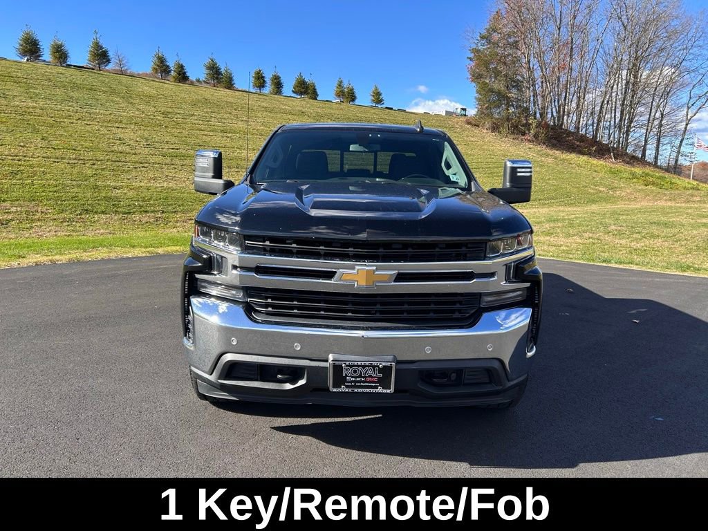 2020 Chevrolet Silverado 1500 LT photo 2